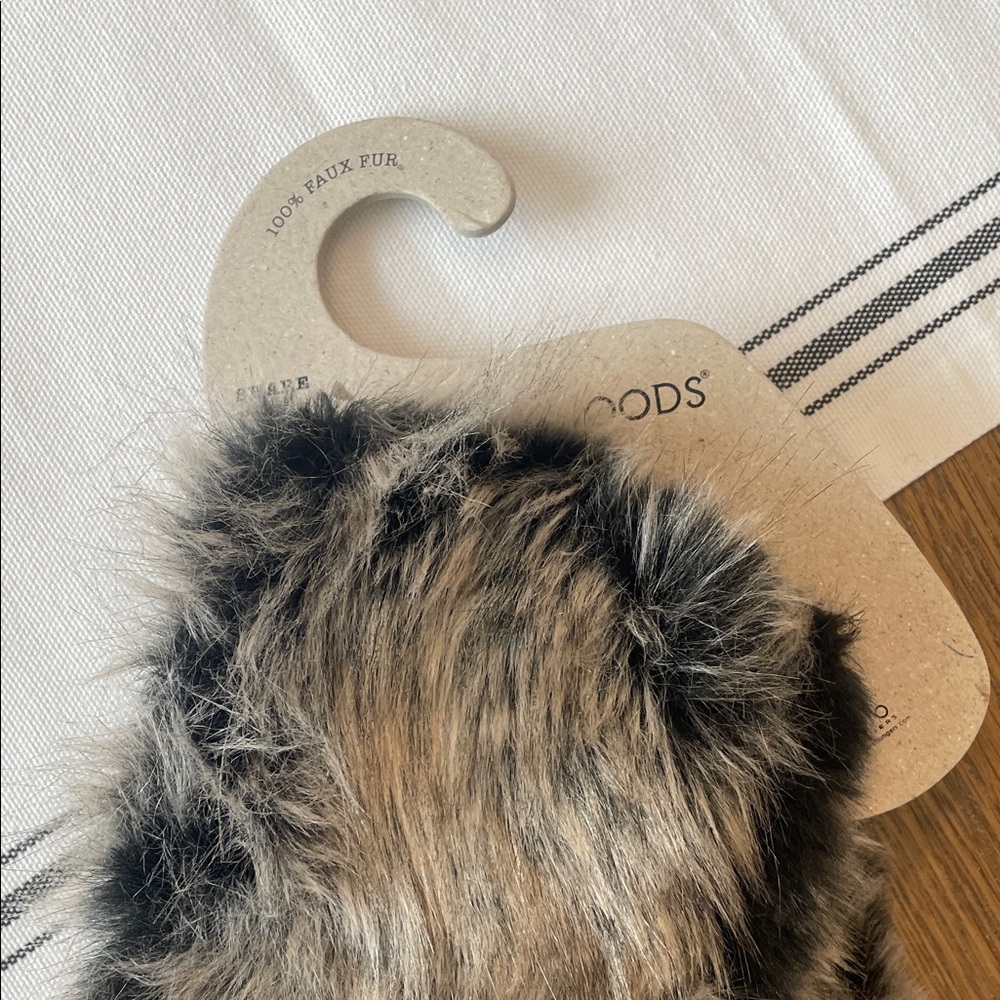 Authentic SpiritHoods Grey Wolf Black and Brown Faux Fur Hood - Picture 4 of 7